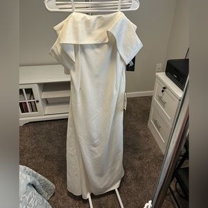 Adrianna Papell Size 8 Ivory Ball Gown